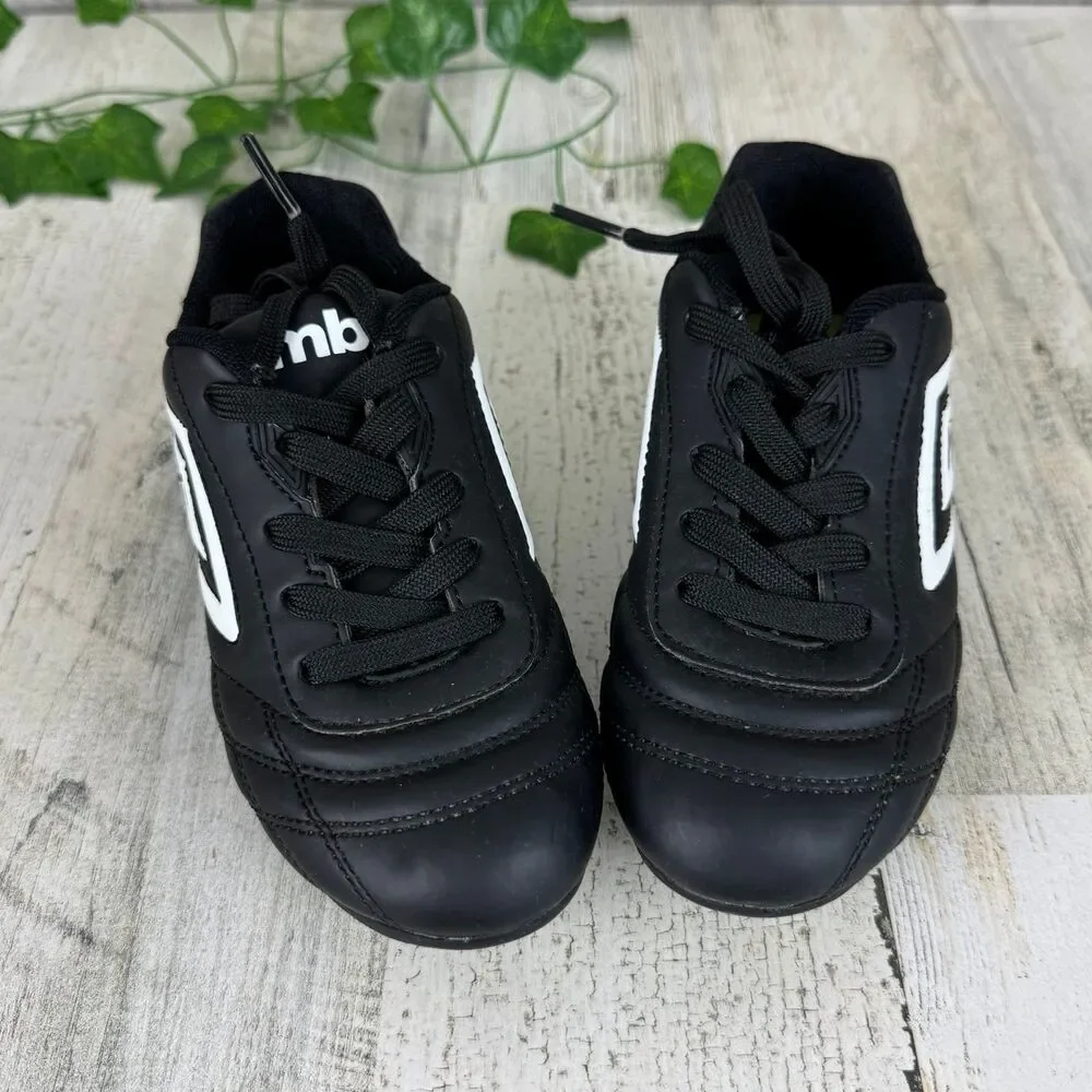 Umbro Boy's Classico Fg Jr. Soccer Cleats, Size 12